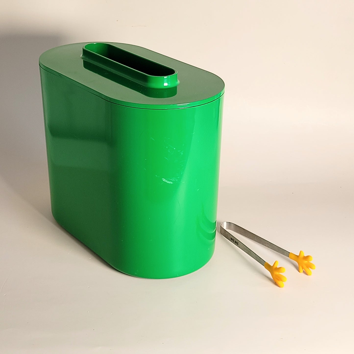 seau à glace - rafraîchisseur à bouteilles Kartell x Giotto Stoppino