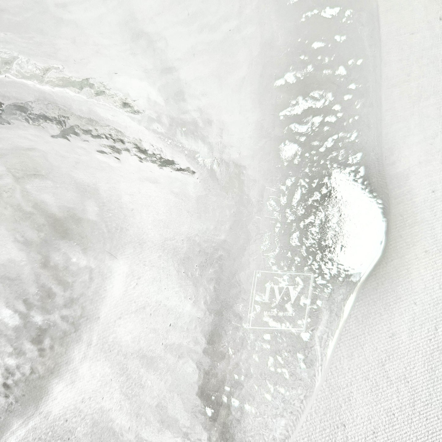 assiette de service xxl en verre texturé, IVV