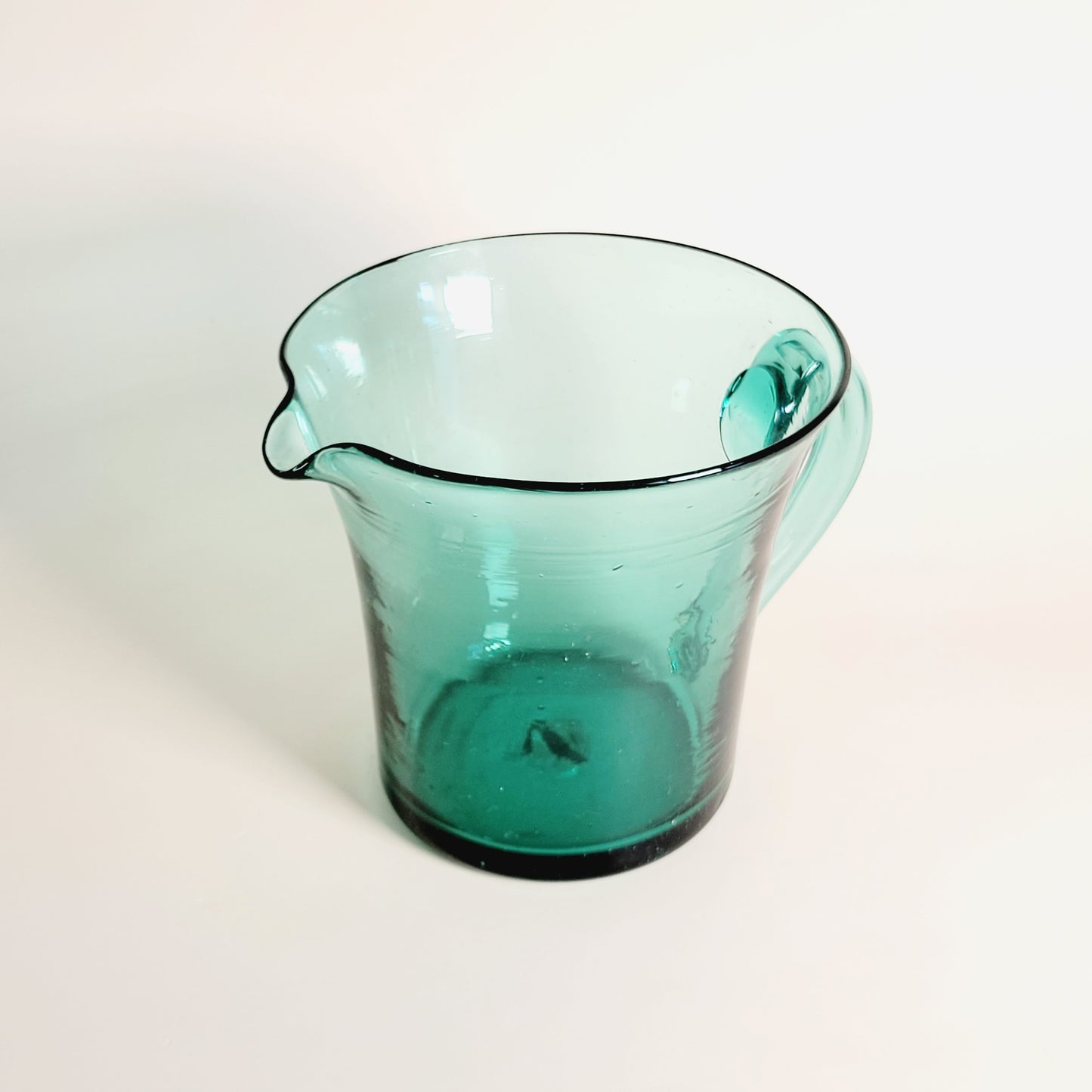 pichet vintage en verre soufflé