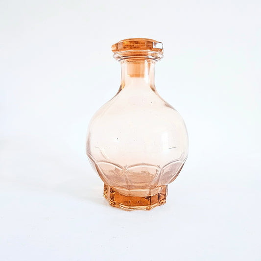 carafe à spiritueux rose dépression