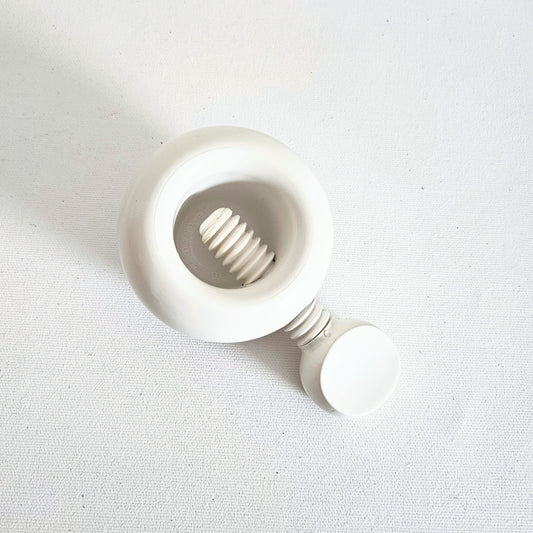 casse-noix vintage Dana-Plast