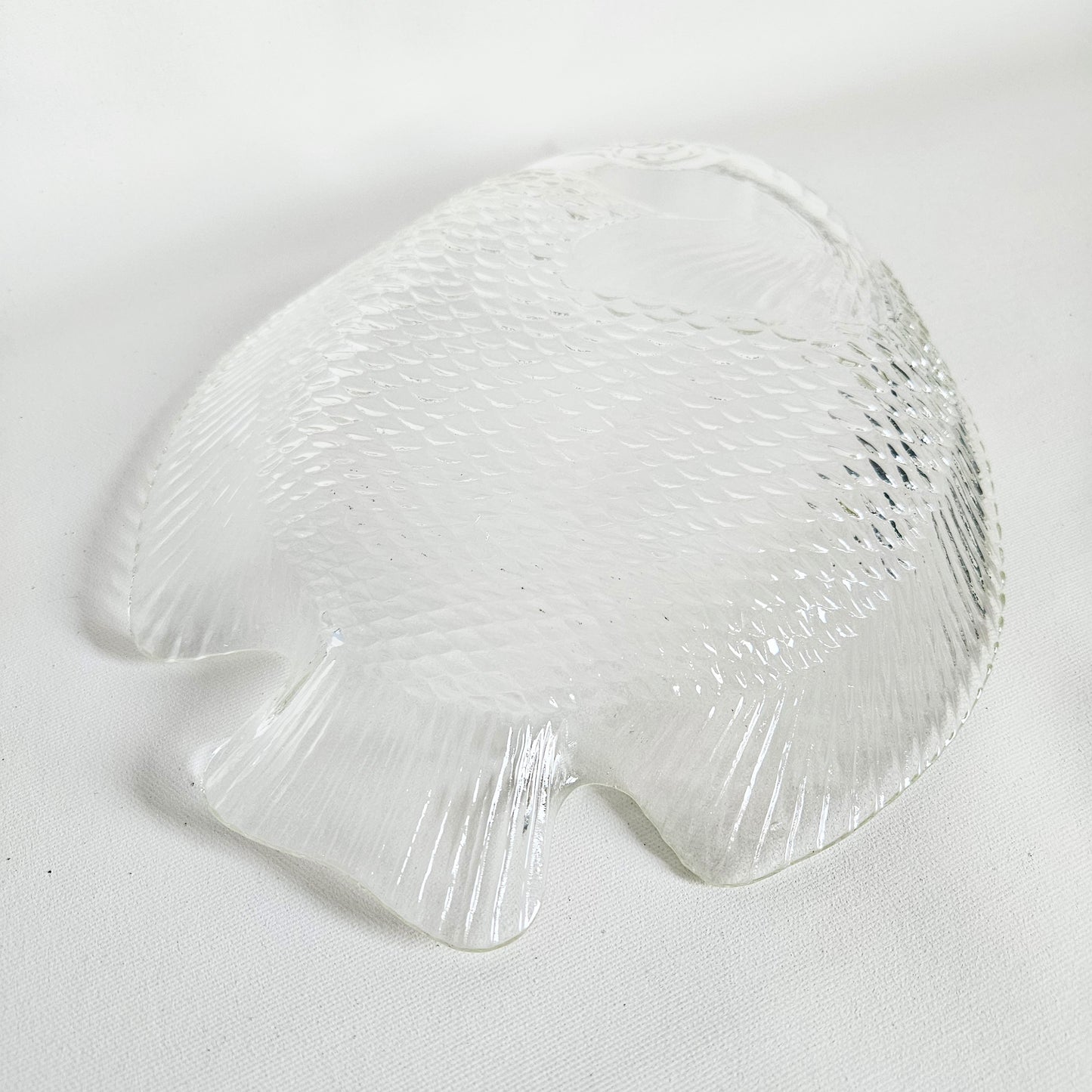 assiette en verre vintage Poisson, Arcoroc, France