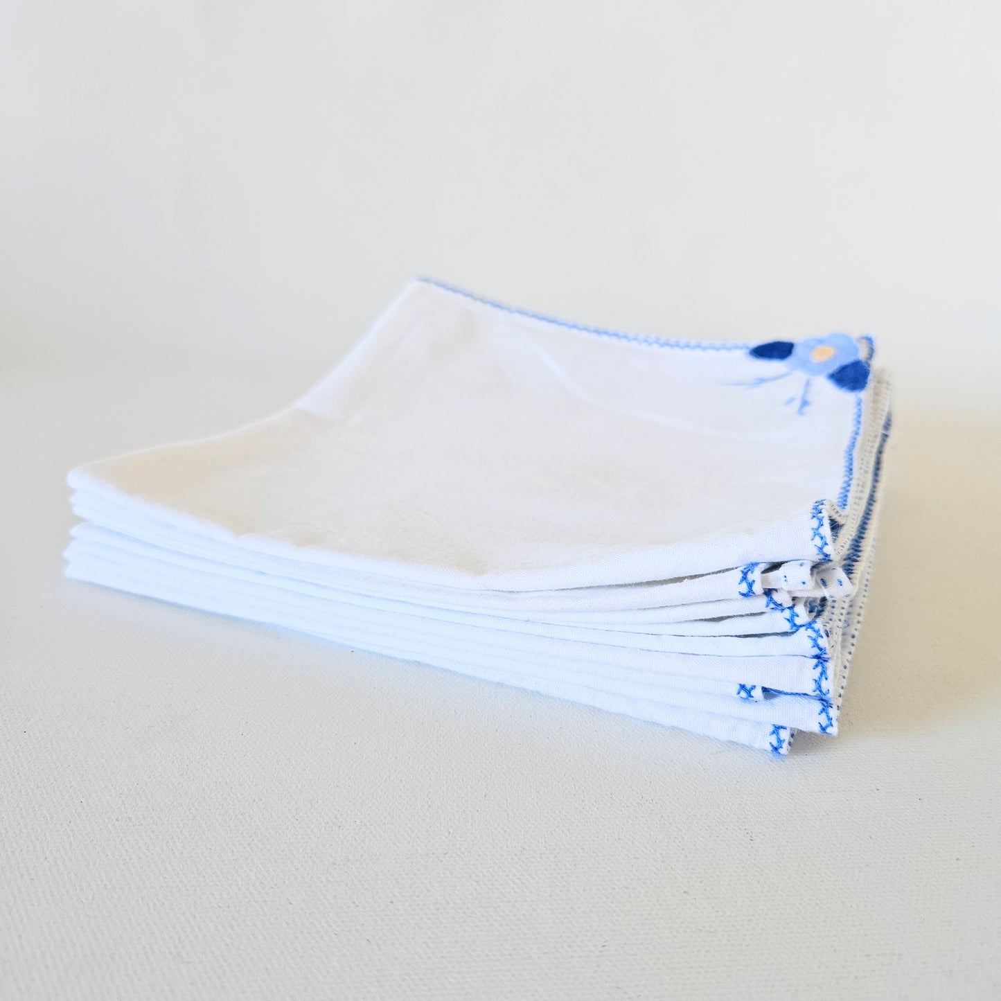 serviettes de table brodées x2