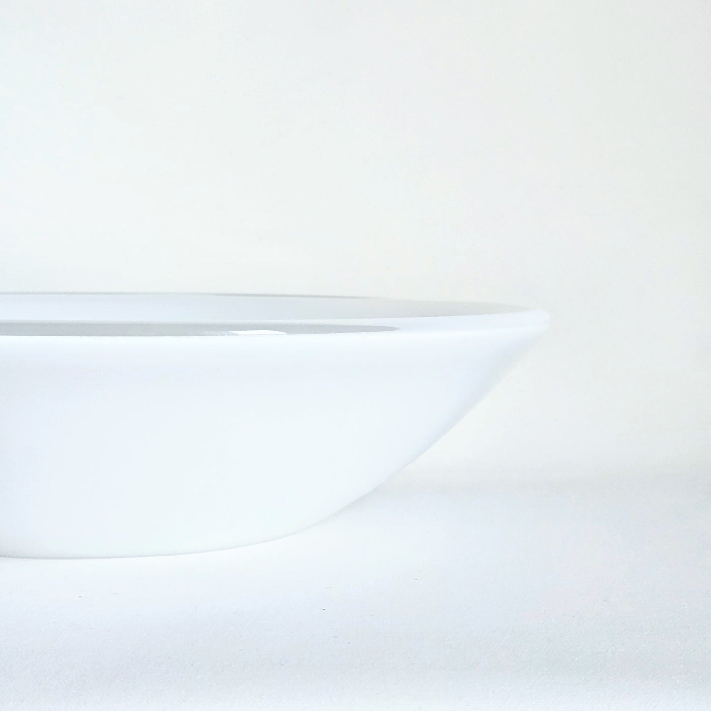 saladier en verre artisanal blanc