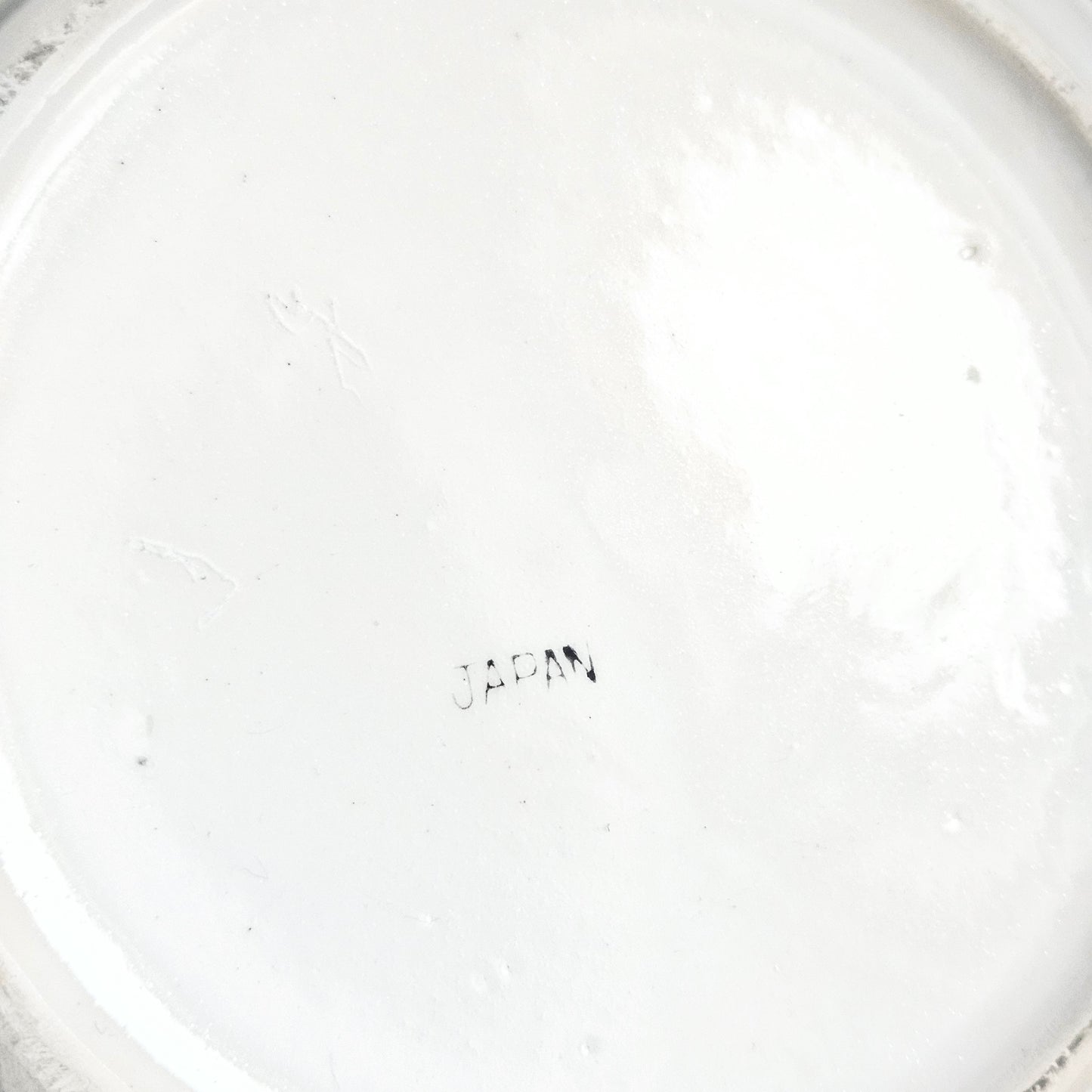 cache-pot à rayures en céramique