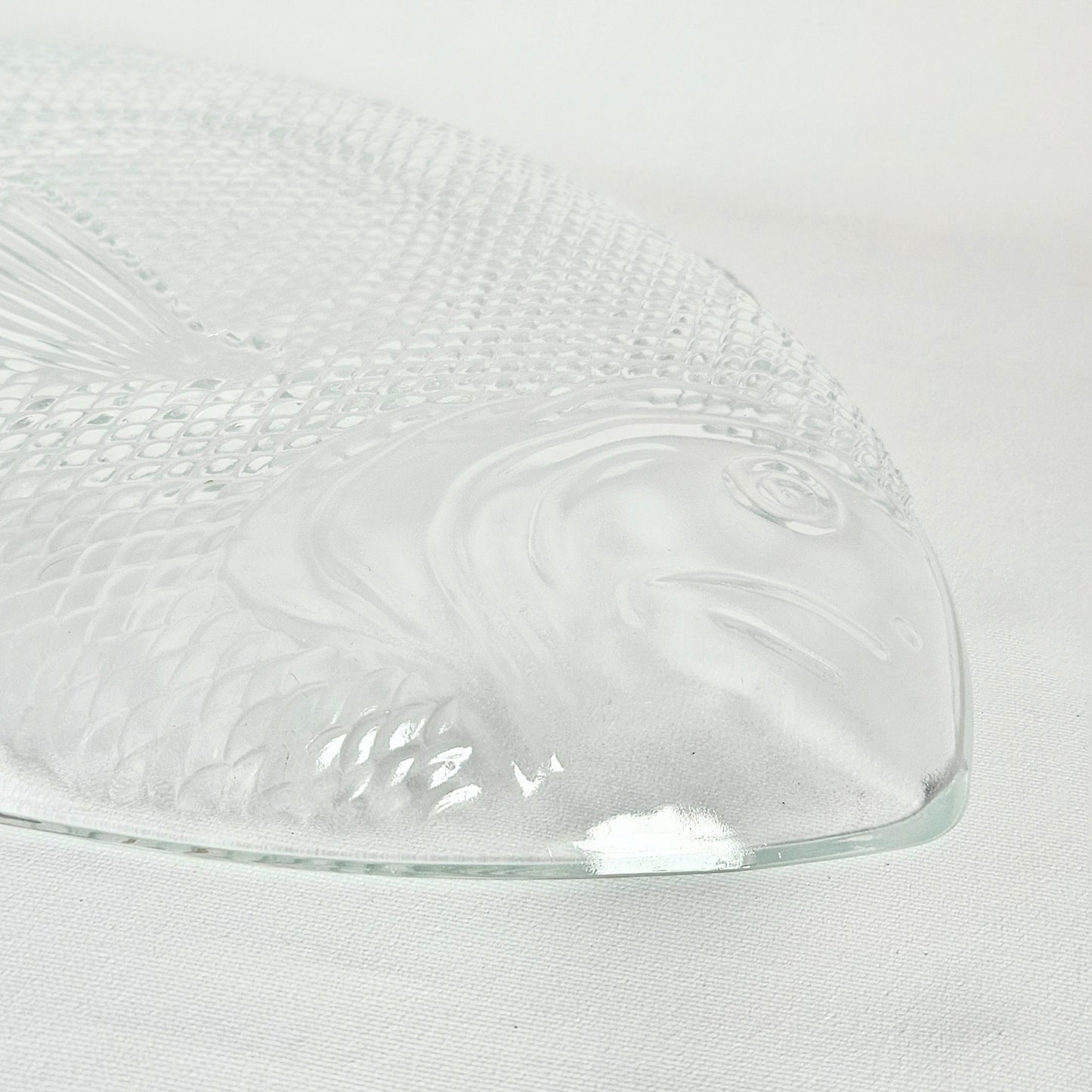 assiette en verre texturé Poisson, USA