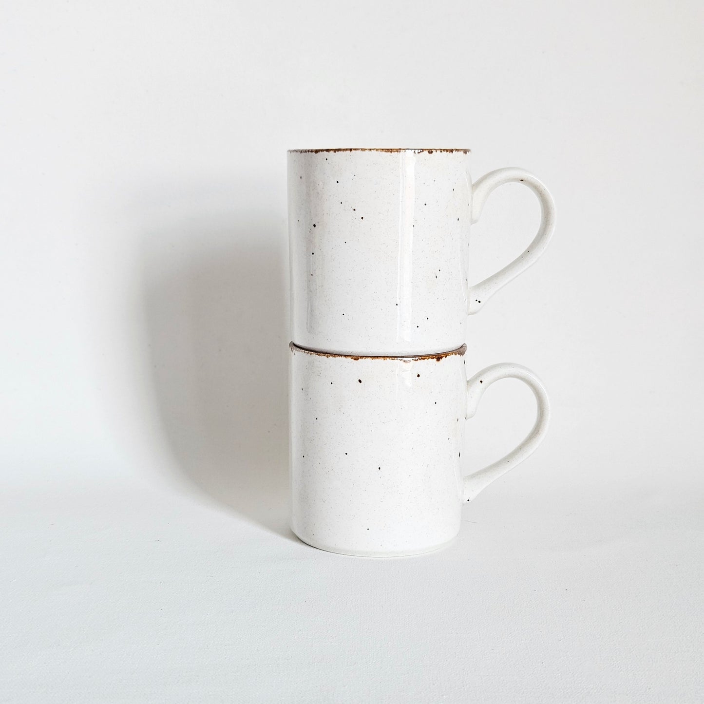 tasses J&G Meakin x2