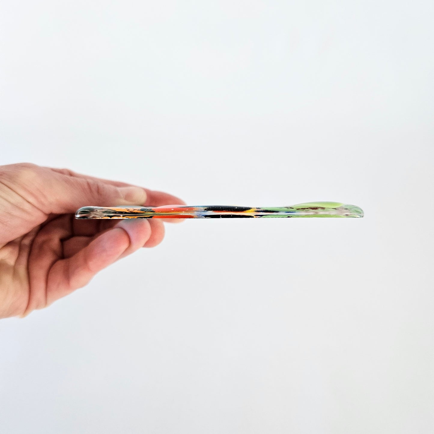 coupelle en verre multicolore