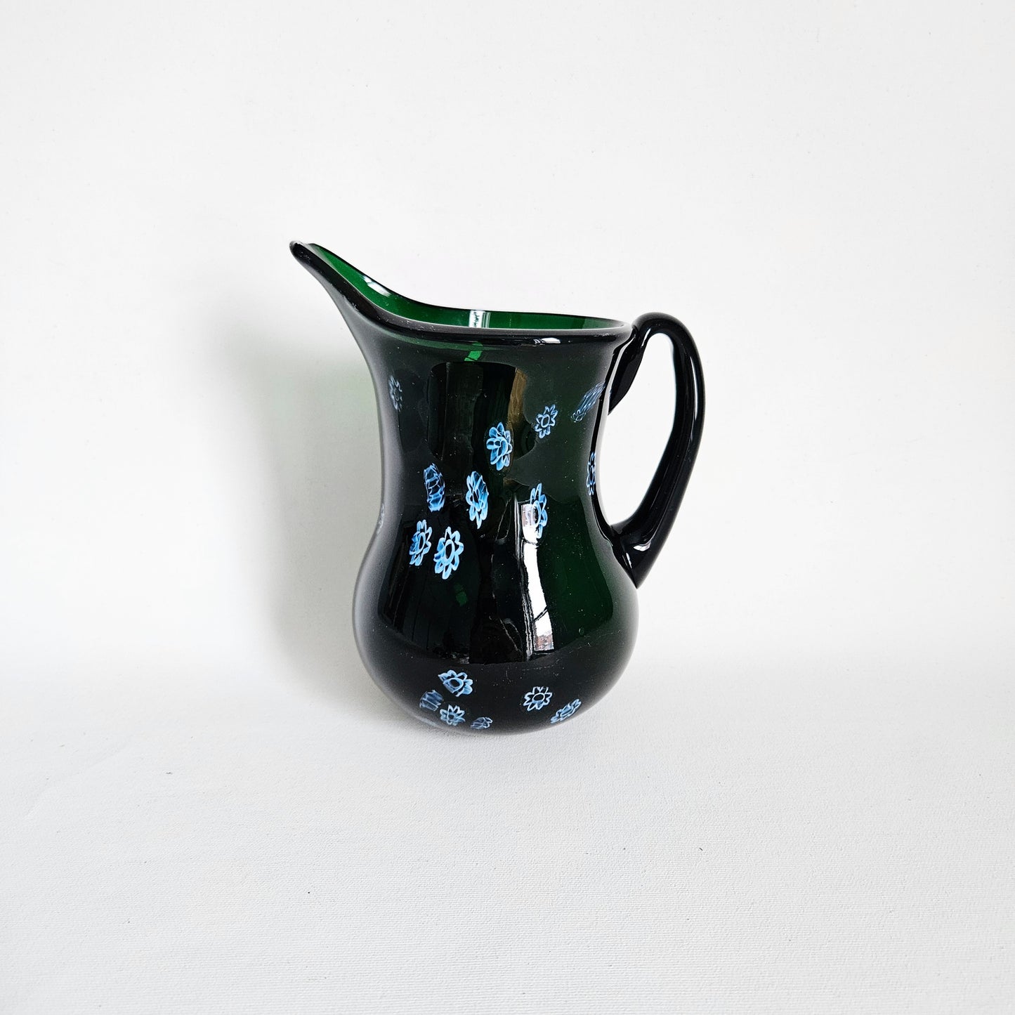 pichet en verre soufflé millefiori