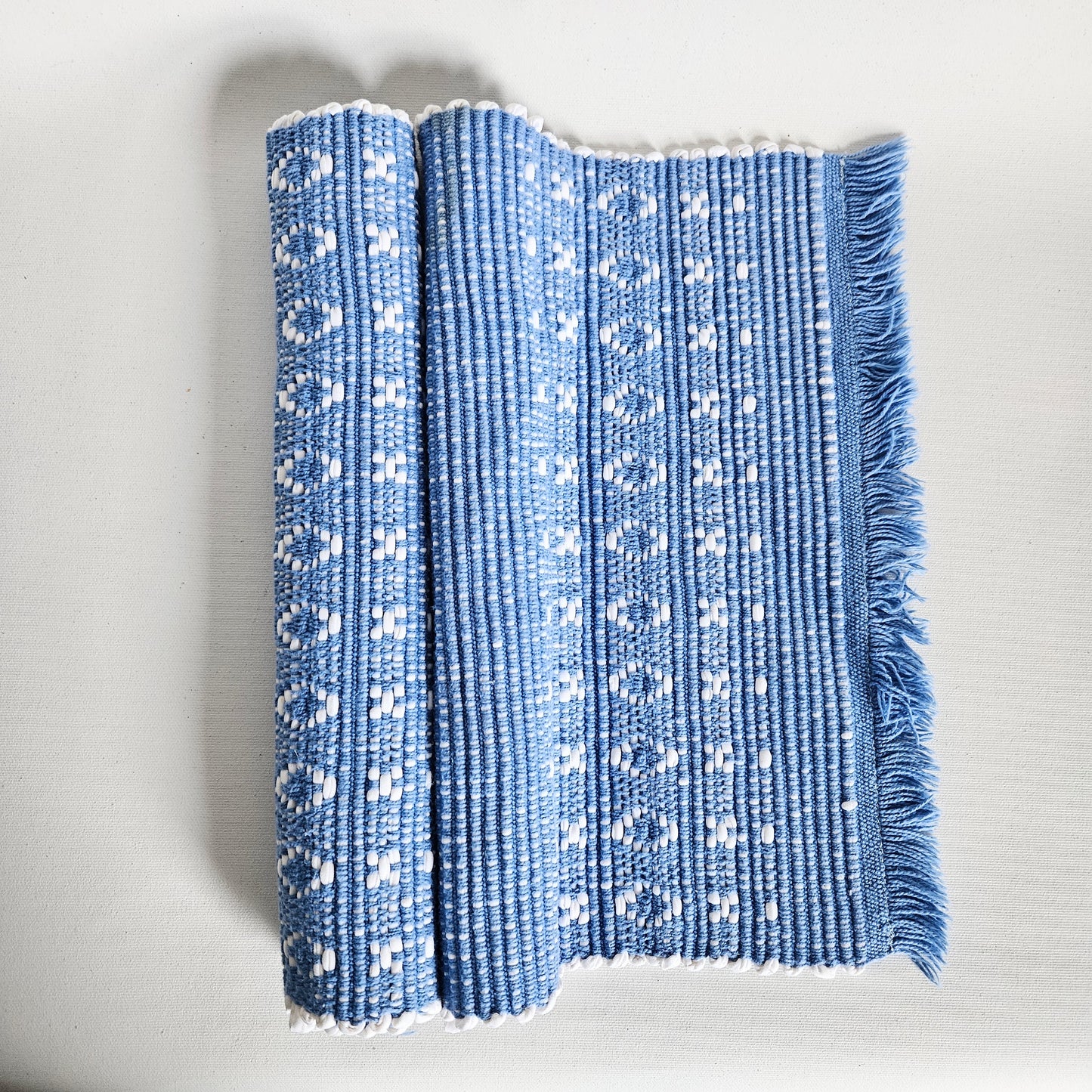 napperons tissés x2