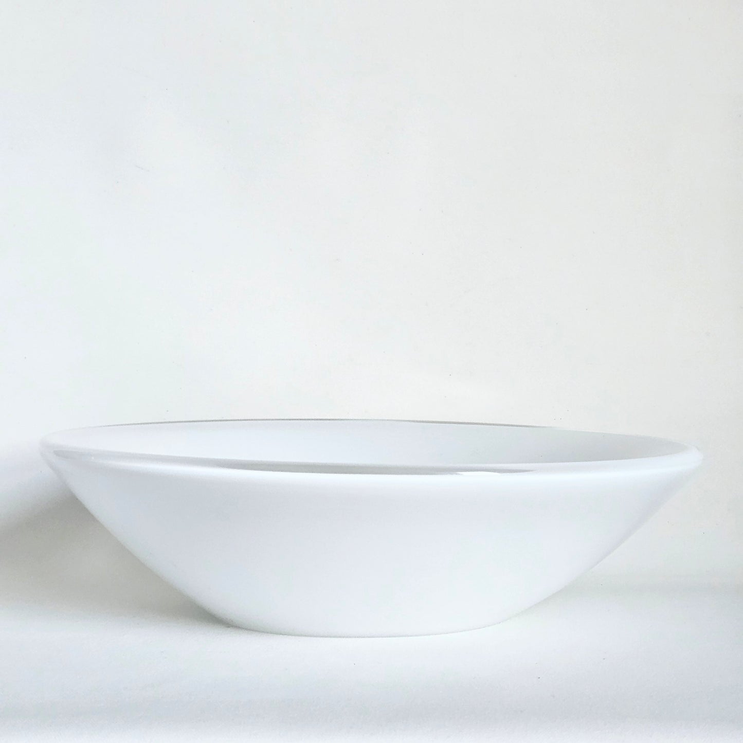 saladier en verre artisanal blanc