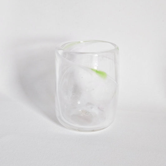 verre gobelet en verre soufflé