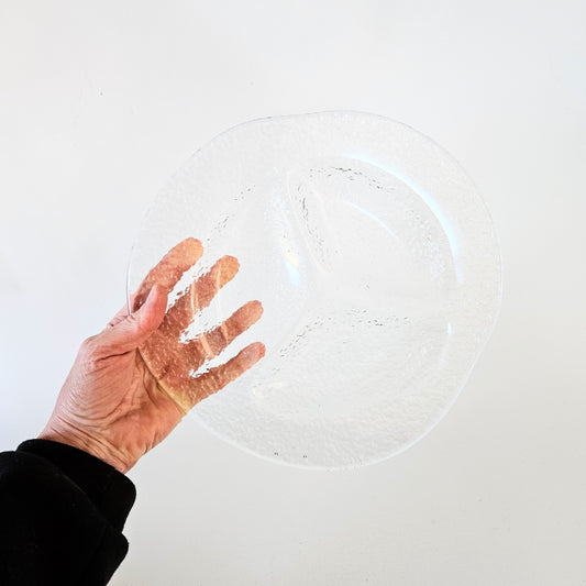 assiettes de service en verre texturé