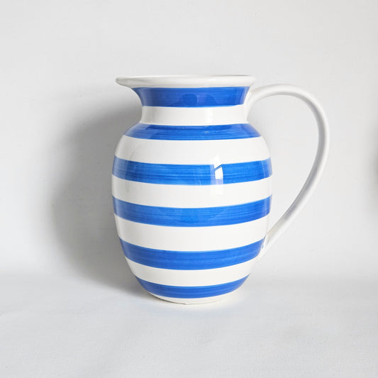 pichet à rayures en céramique