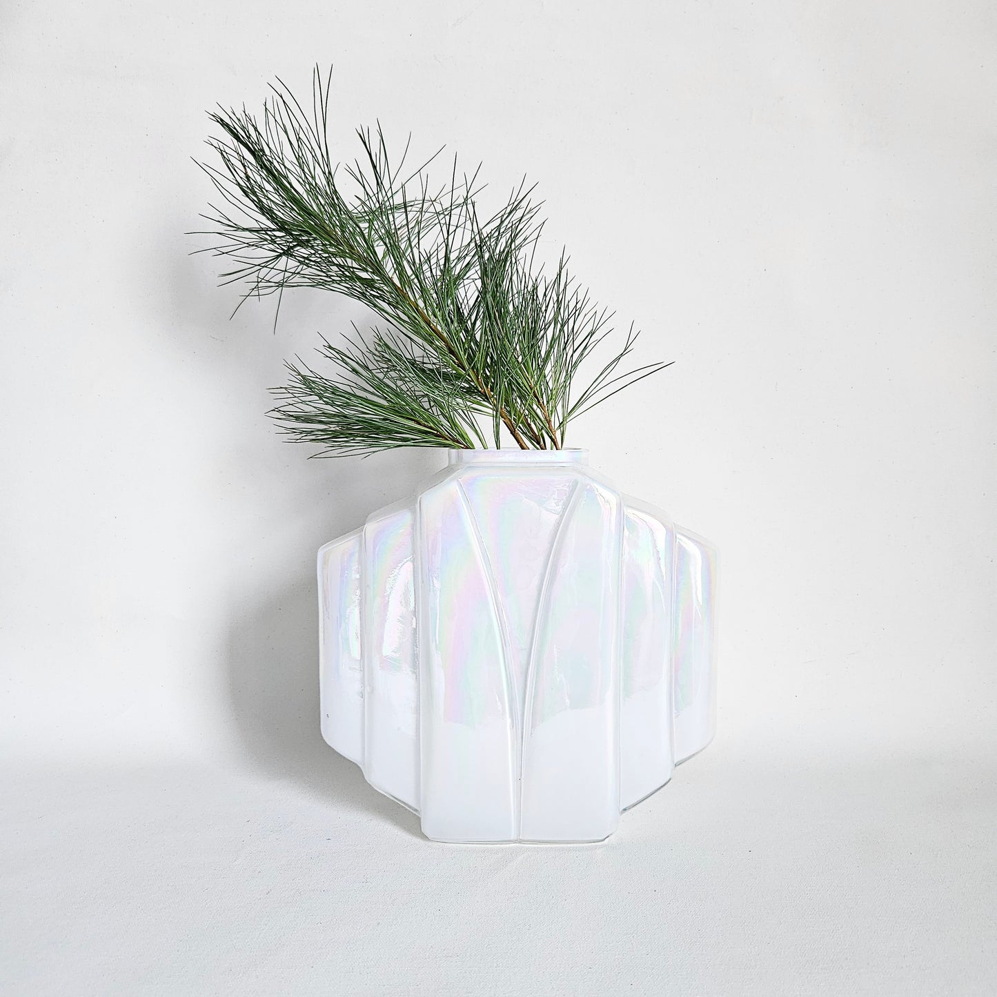 vase art deco iridescent