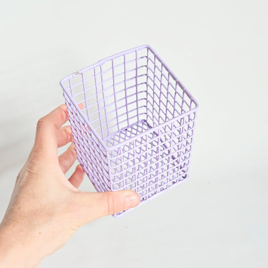 Pot à crayons quadrillé