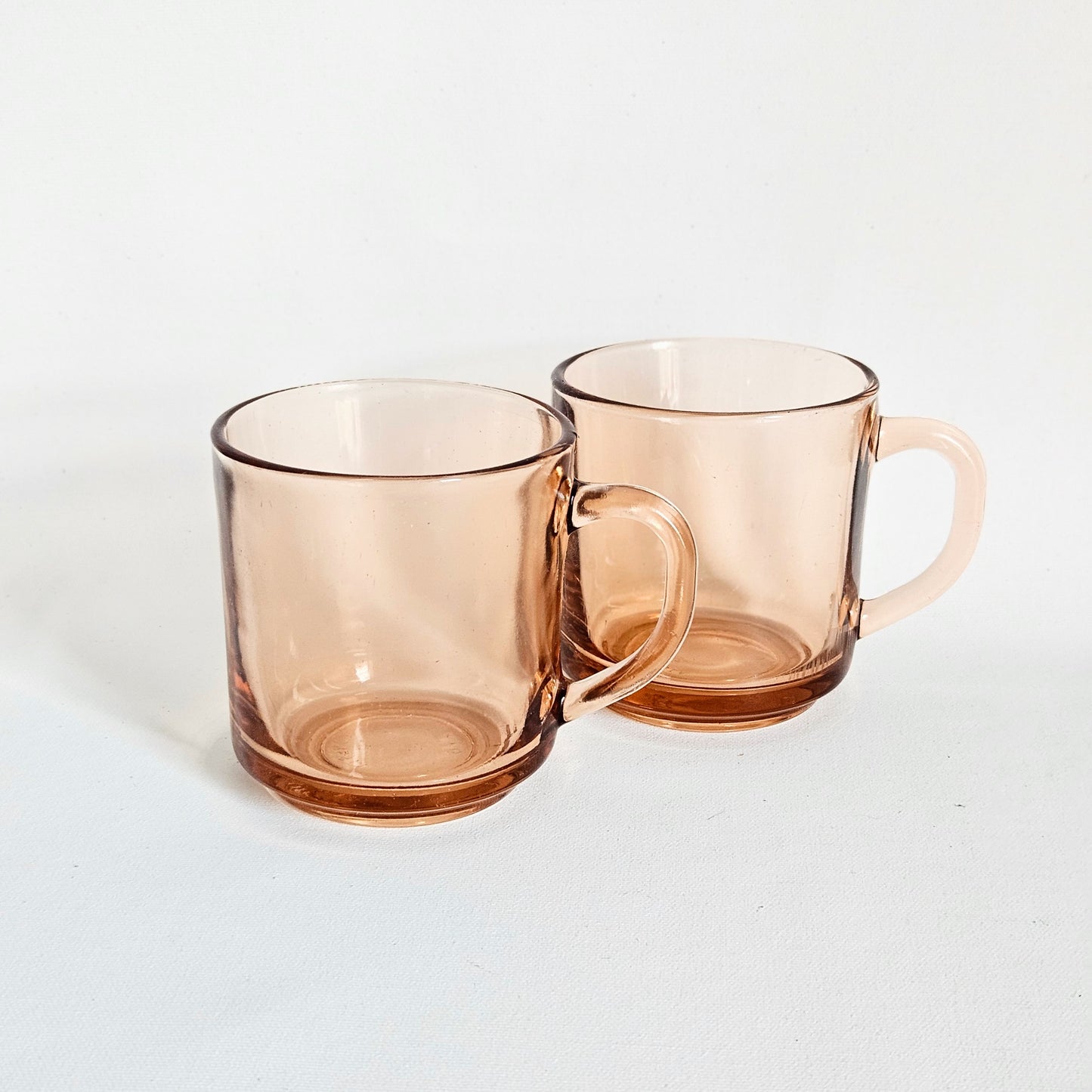 tasses en verre trempé rose x2