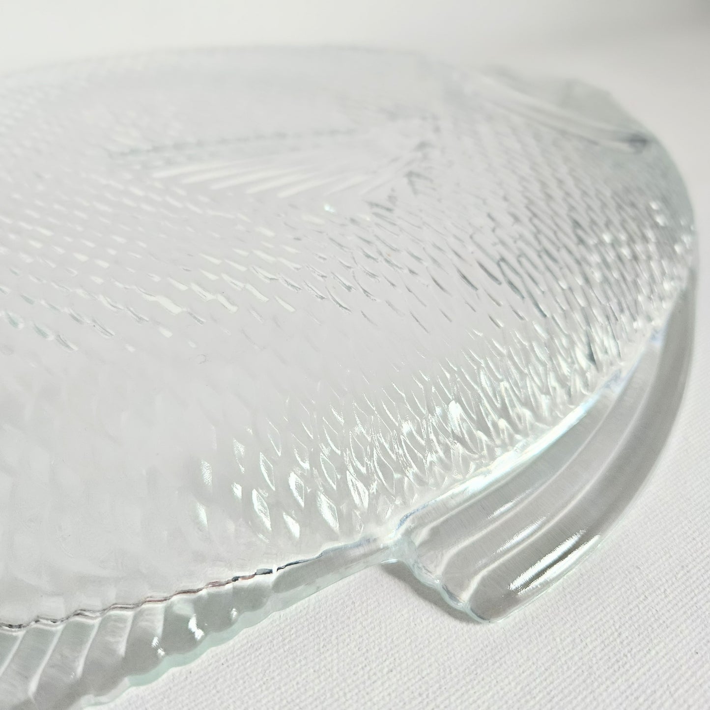 assiette en verre texturé Poisson, USA