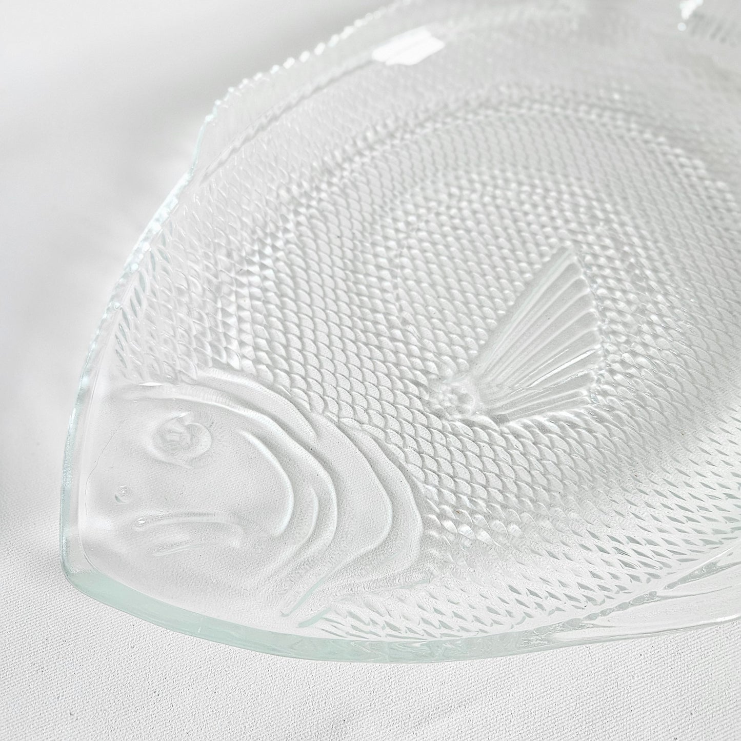 assiette en verre texturé Poisson, USA