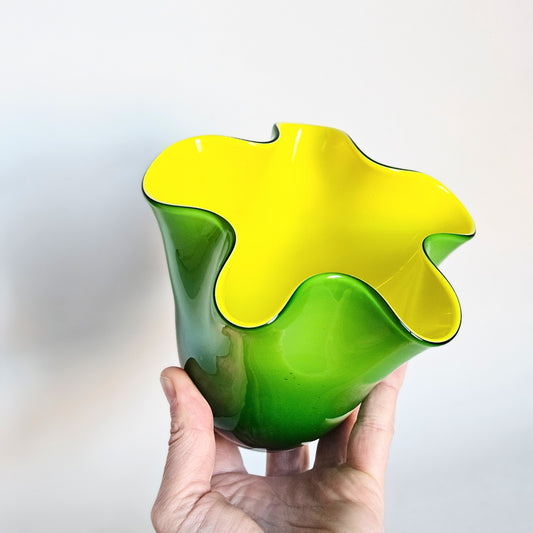 vase en verre wavy