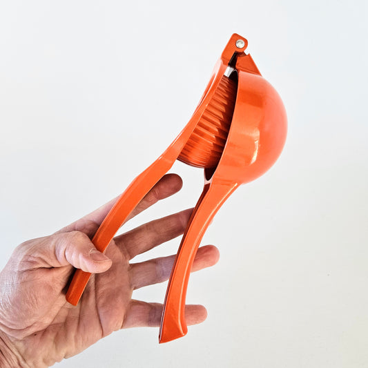 presse-agrumes en métal