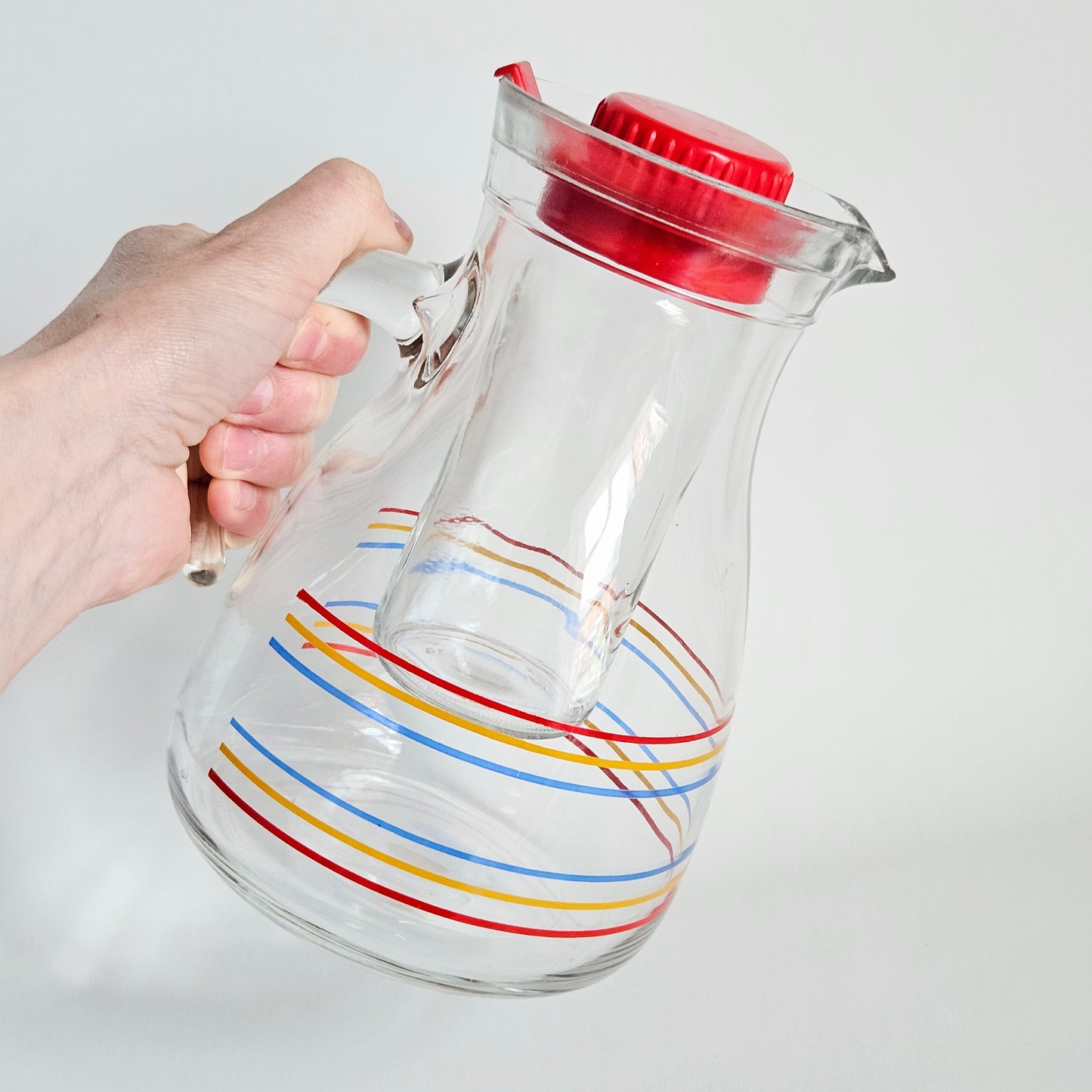 pichet rayé en verre