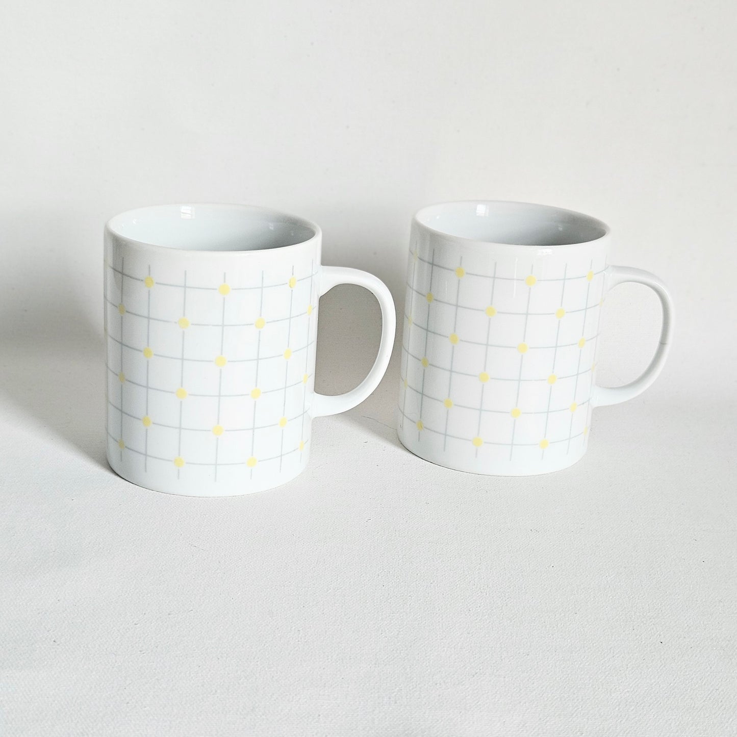 tasse en céramique à motif géométrique