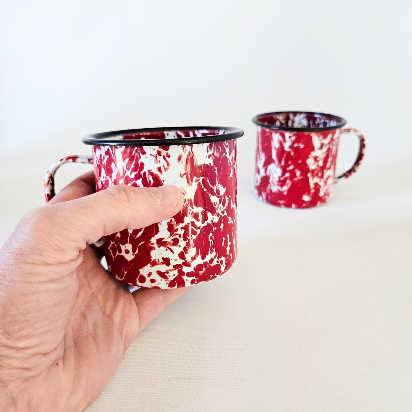 pichet+tasses en métal émaillé