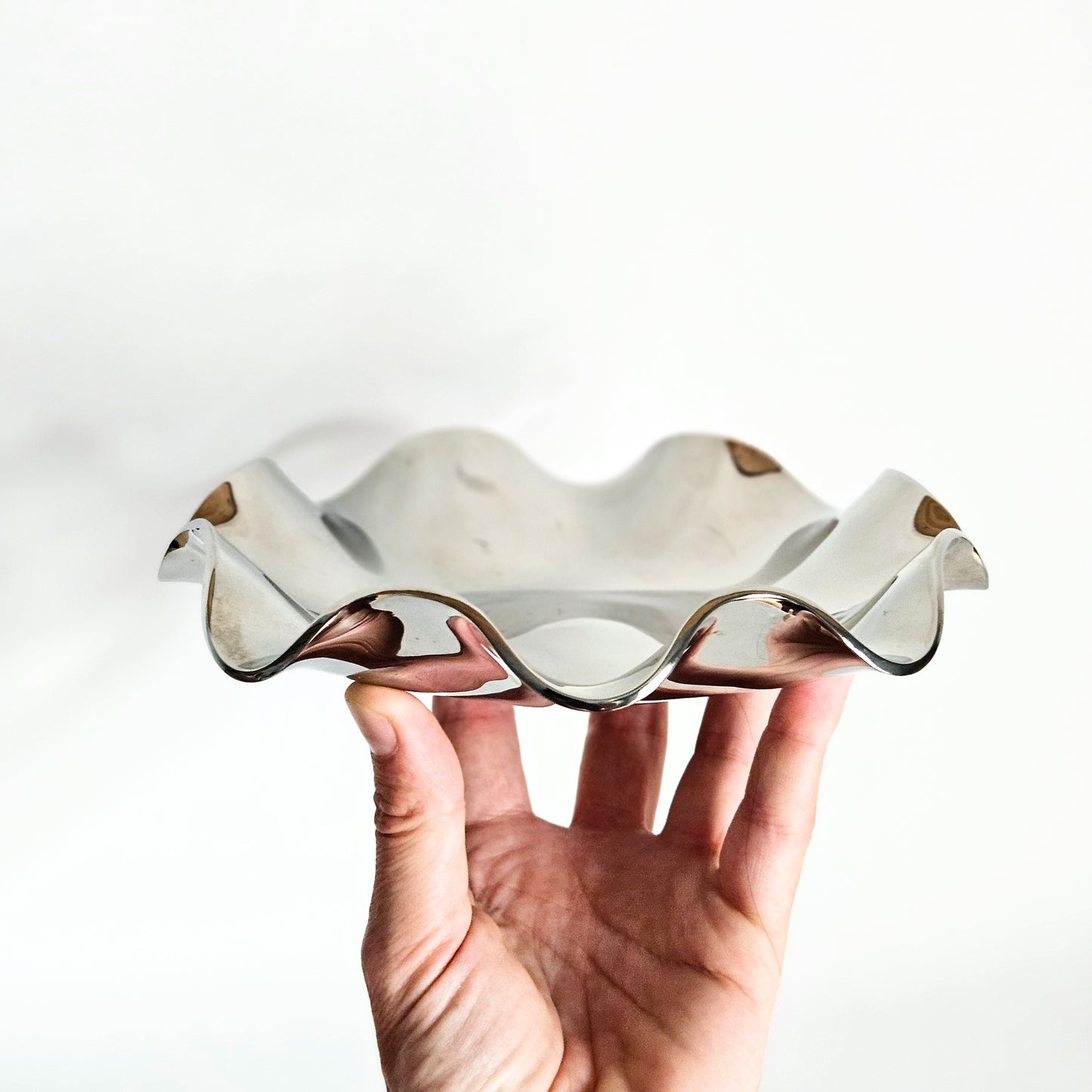 coupelle en verre chromé wavy