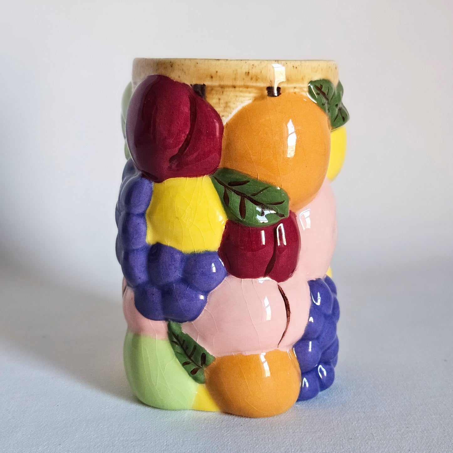 gobelet en céramique texturée Fruits