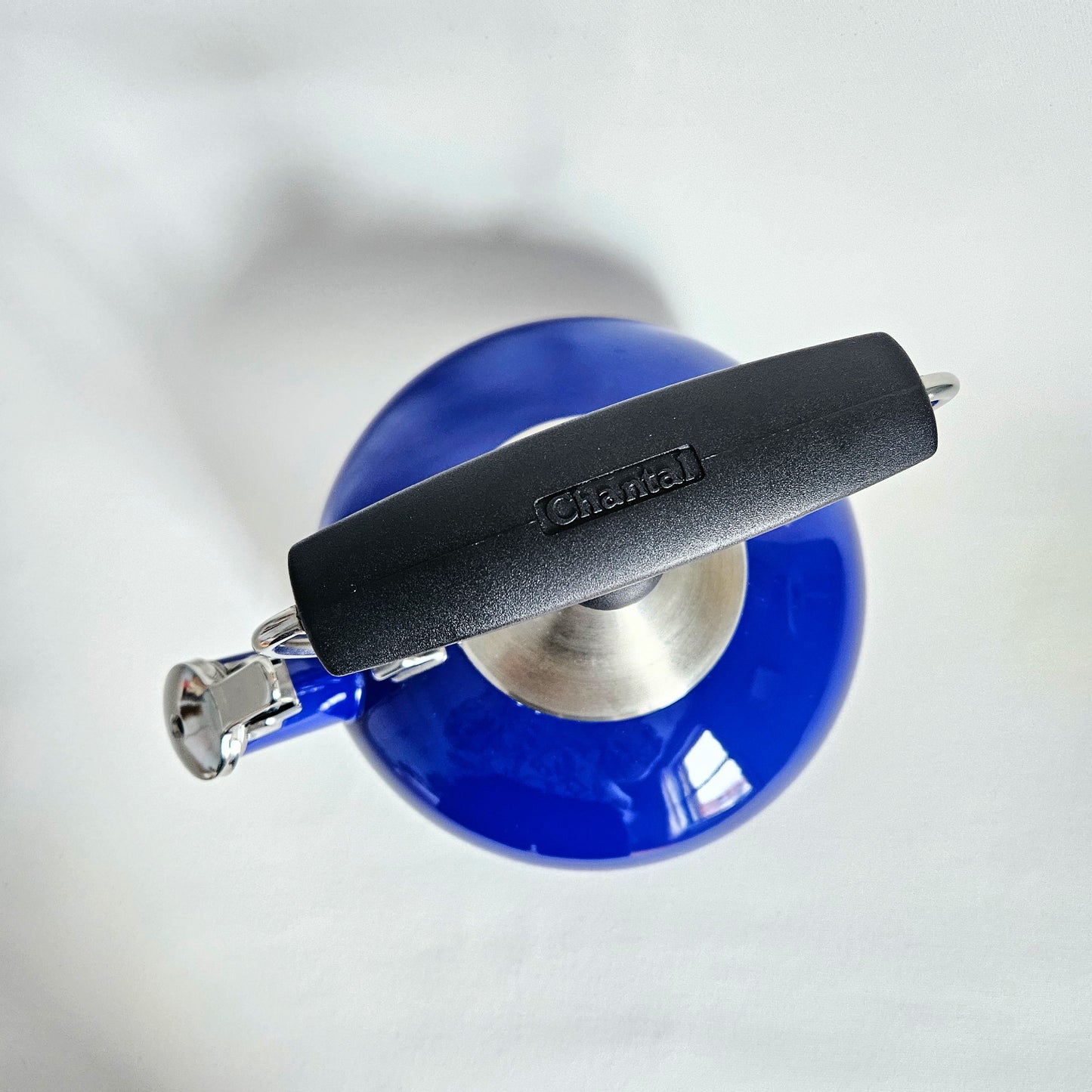 bouilloire en métal émaillé Chantal