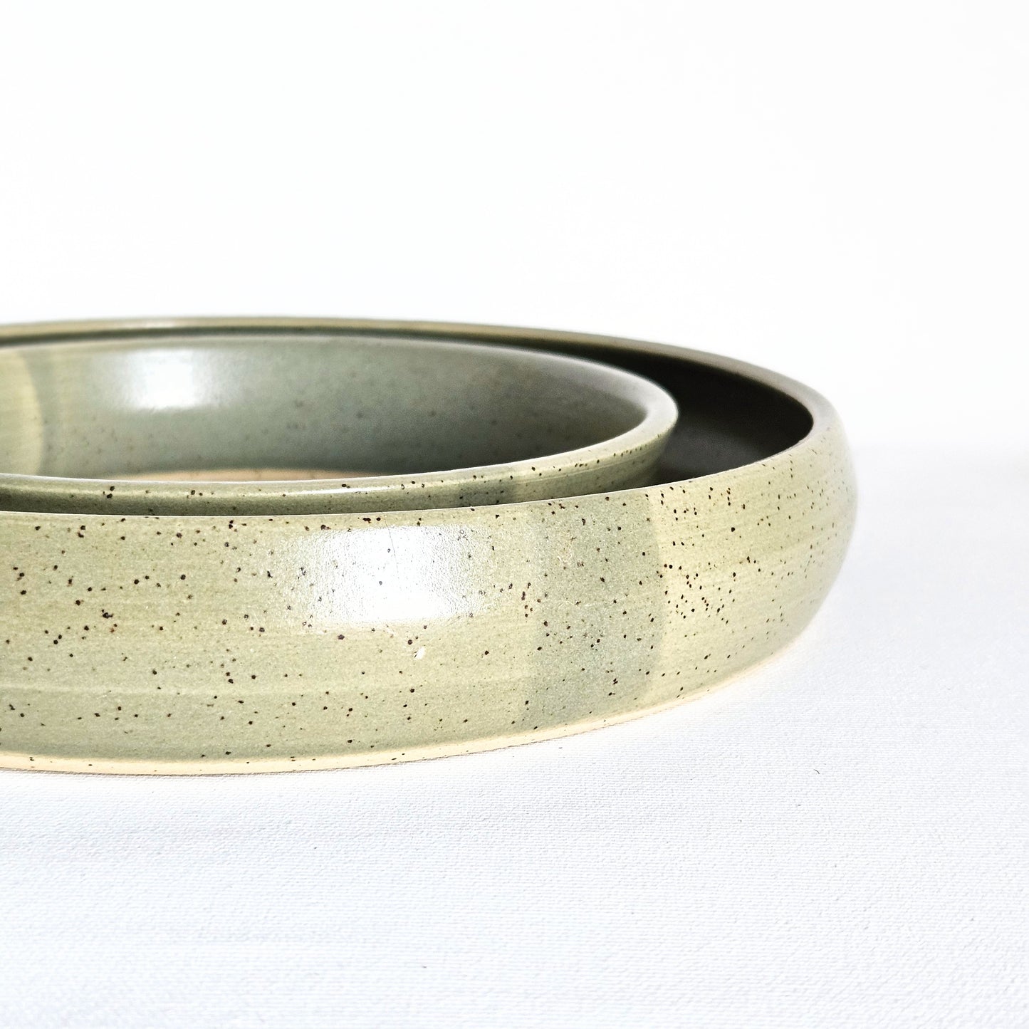 plat de service à olives en céramique artisanale