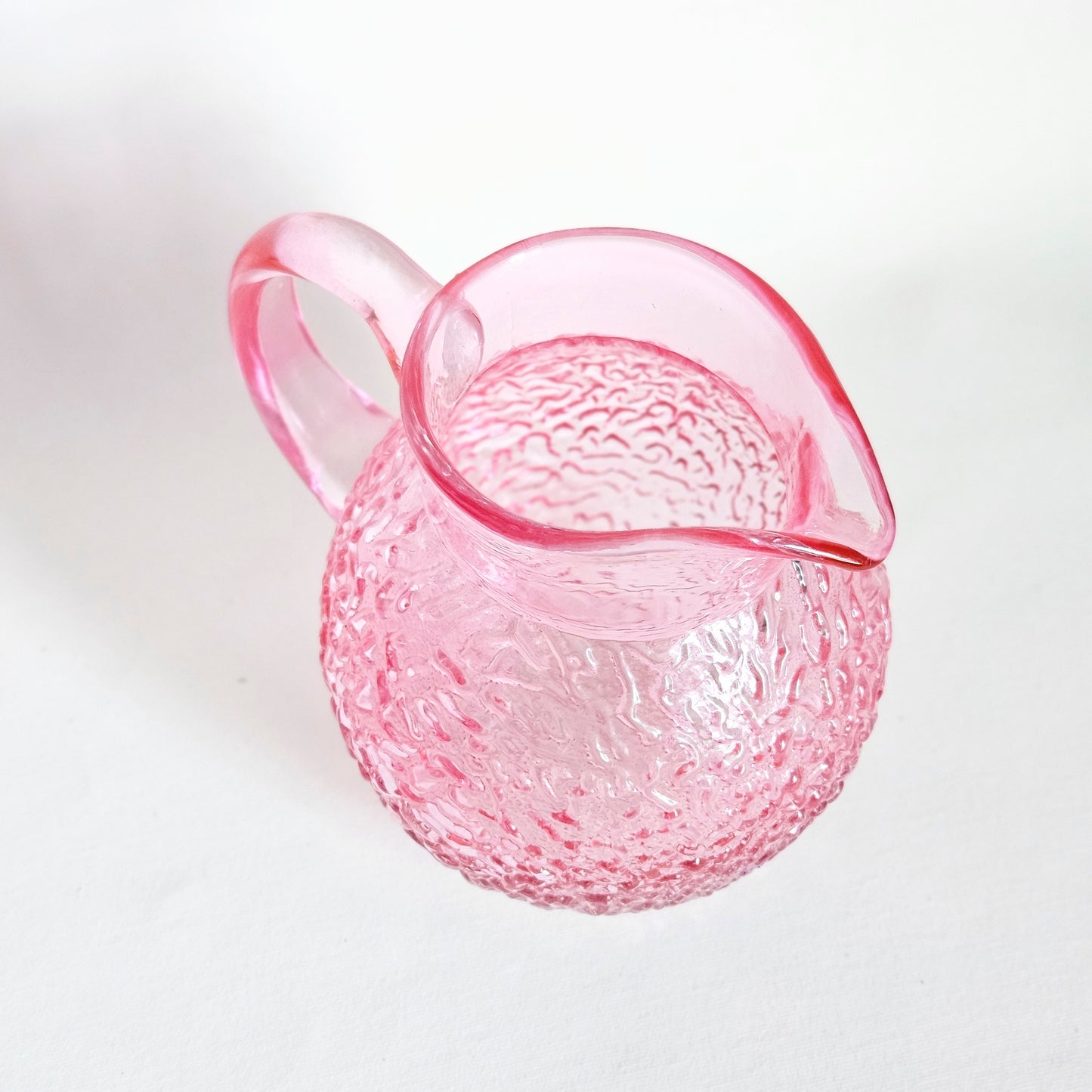 pichet en verre texturé, Teleflora