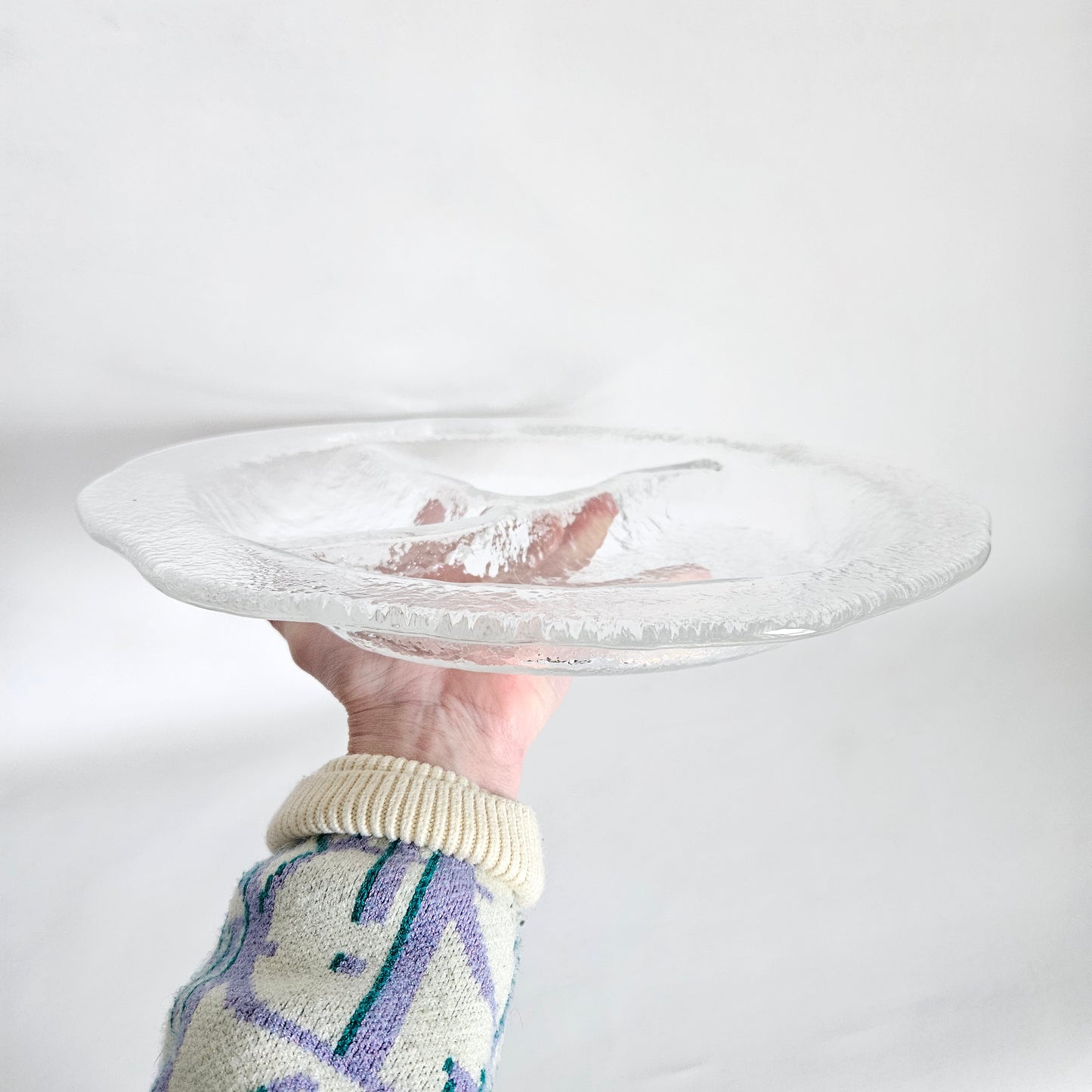 assiette de service xxl en verre texturé, IVV