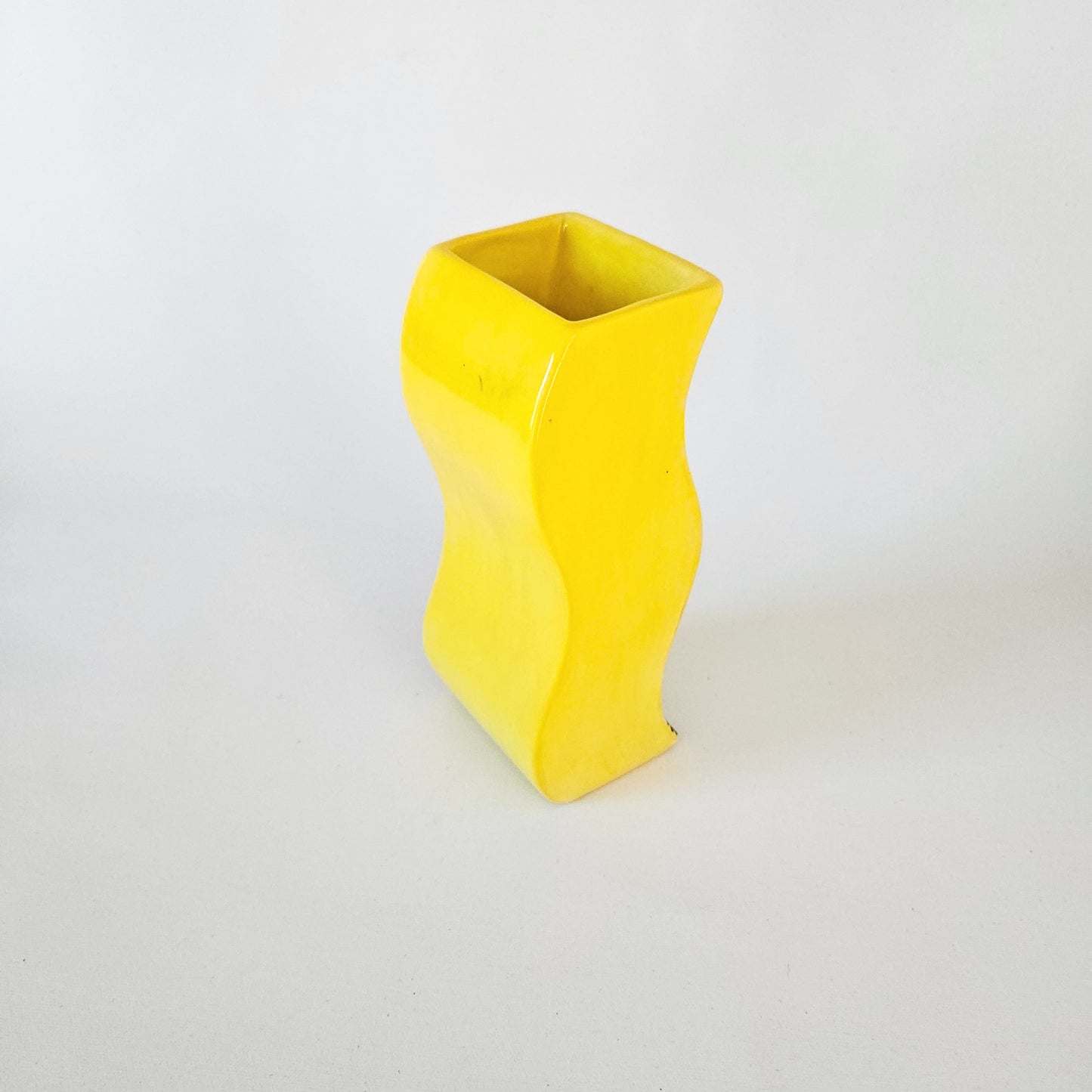 vase wavy en céramique